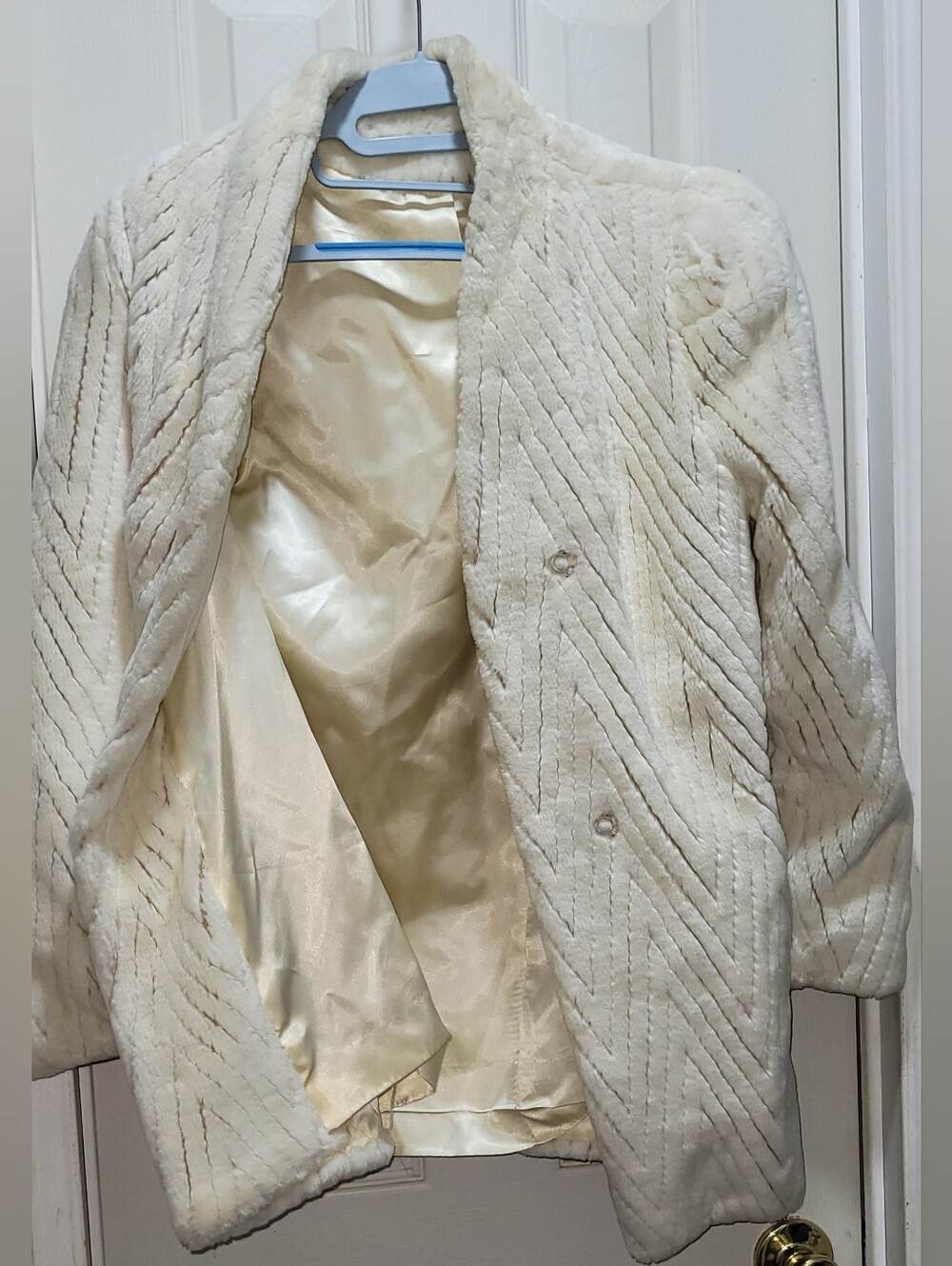 Vintage 1970s/1980s Ivory Chevron Faux Fur Coat - Made in USA ILGWU Union Made